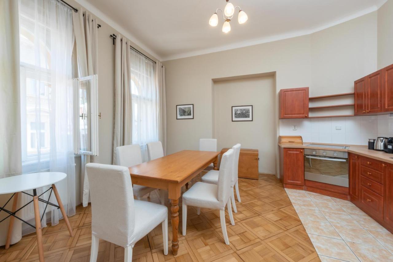 Liliova Apartments Прага Экстерьер фото