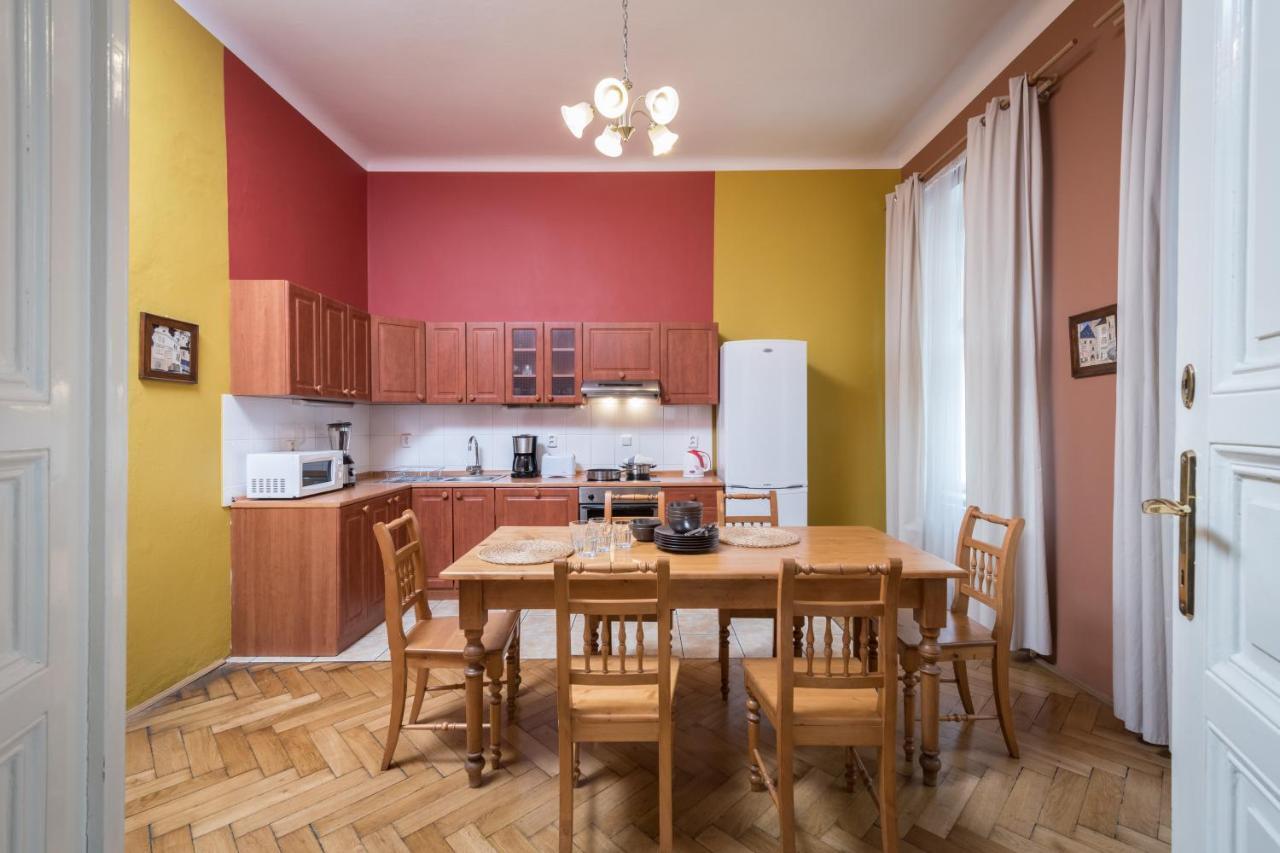 Liliova Apartments Прага Экстерьер фото